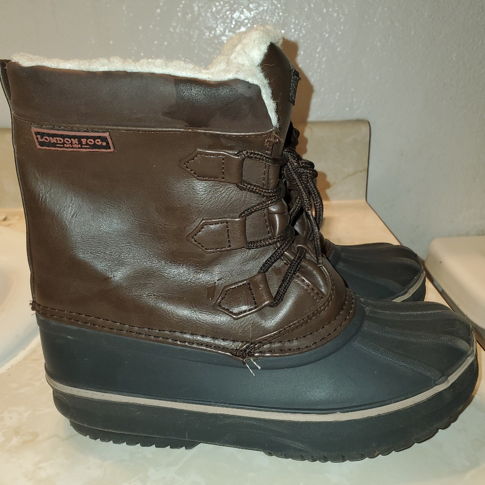 Snow Boots size 2